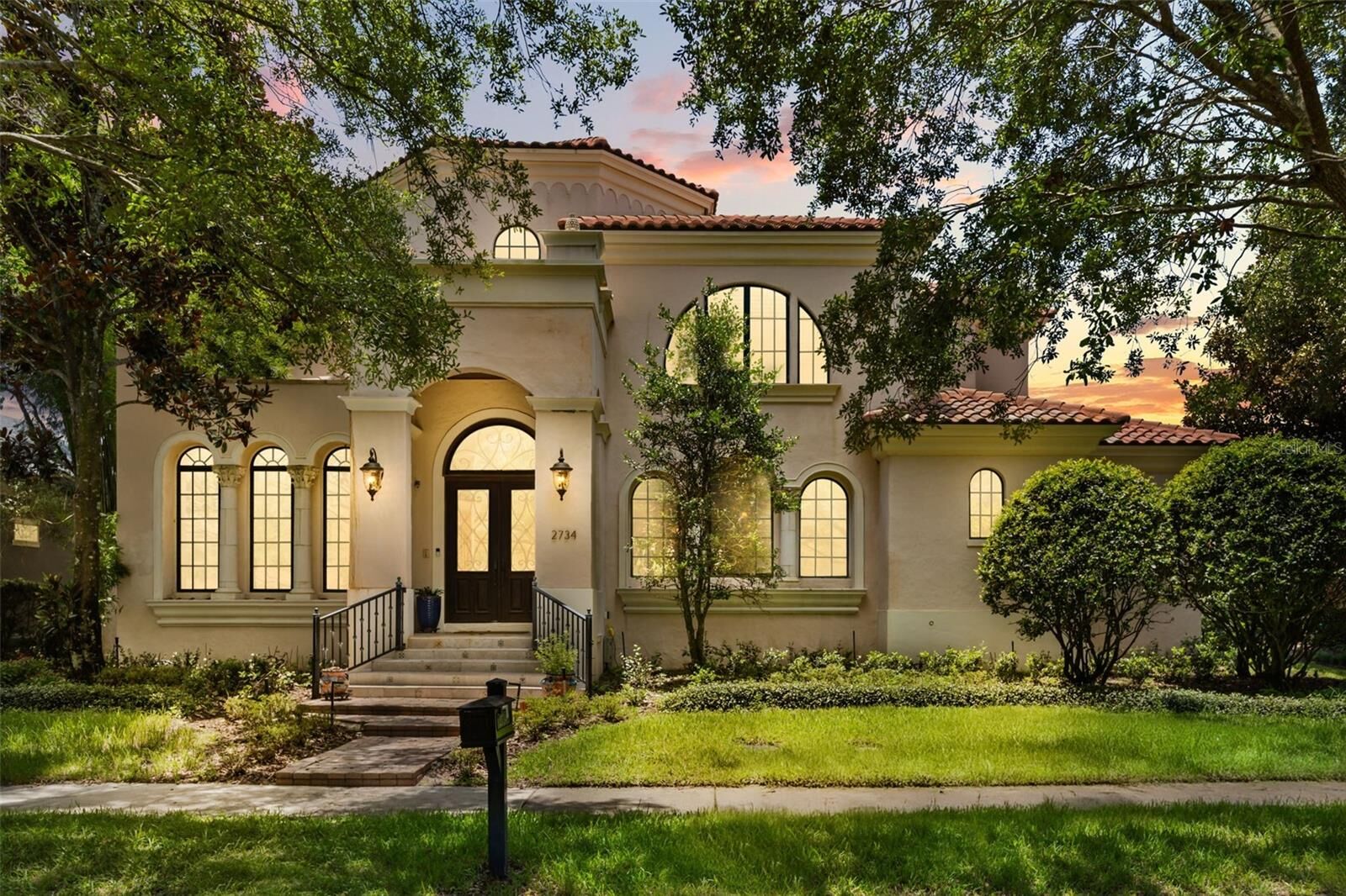Property Photo:  2734 Meeting Place  FL 32814 