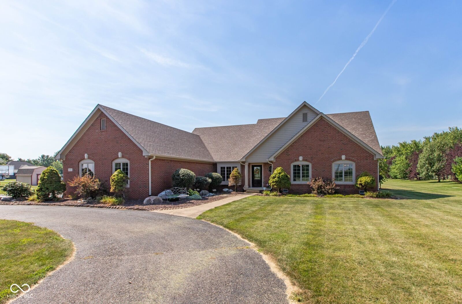 Property Photo: 5425 E 700 N IN 46131