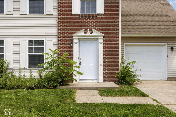 Property Photo: 5202 Seerley Creek Road IN 46241