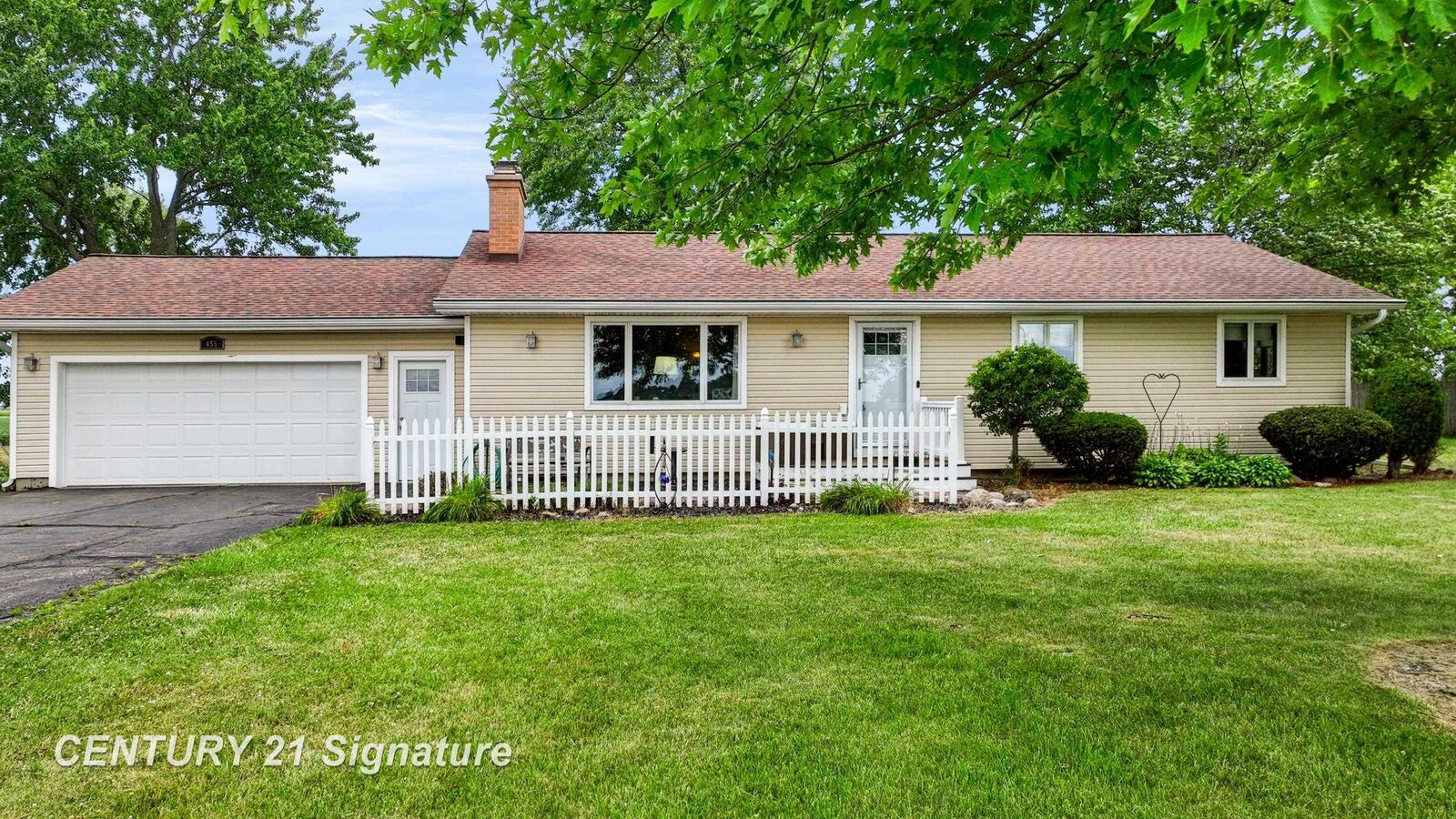Property Photo: 455 S Vernon Road MI 48817