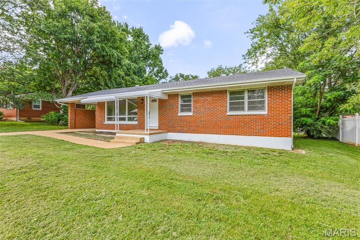 Property Photo:  207 Carter Street  MO 63640 