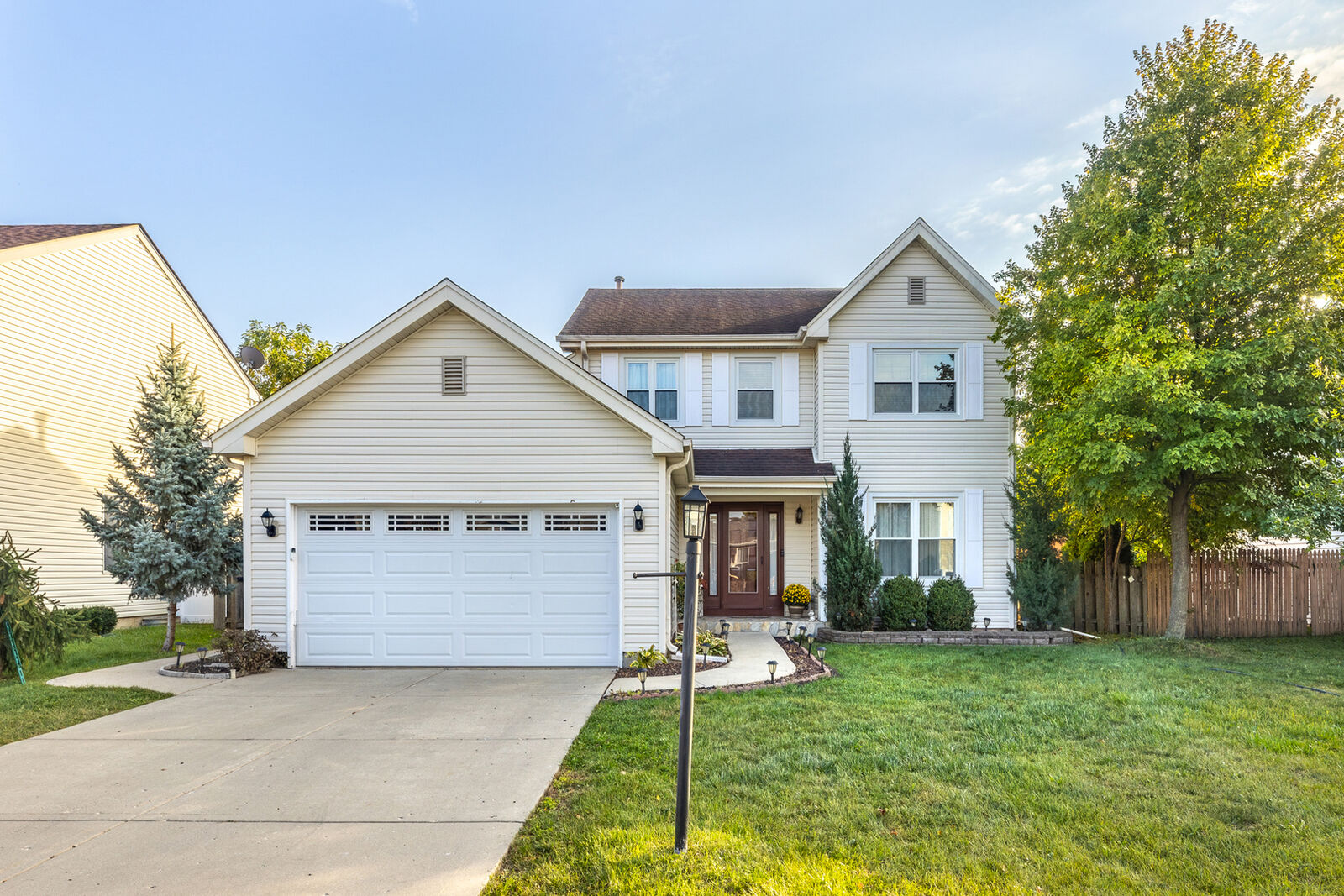 Property Photo: 232 Pepperidge Circle IL 60107