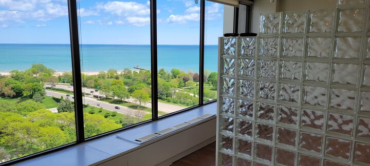 Property Photo:  5455 N Sheridan Road 2207  IL 60640 