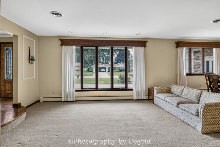 Property Photo:  655 West End Drive  IL 60950 