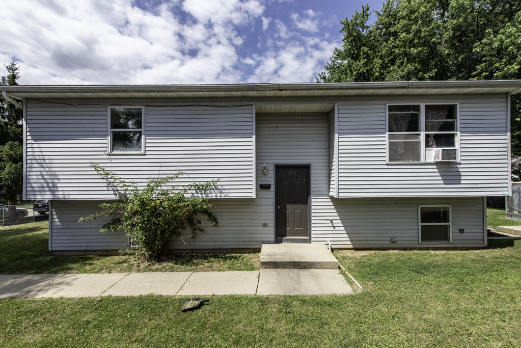 Property Photo:  929 Adams Street  IL 60085 