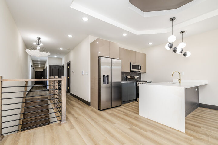 Property Photo: 5643 S Prairie Avenue IL 60637