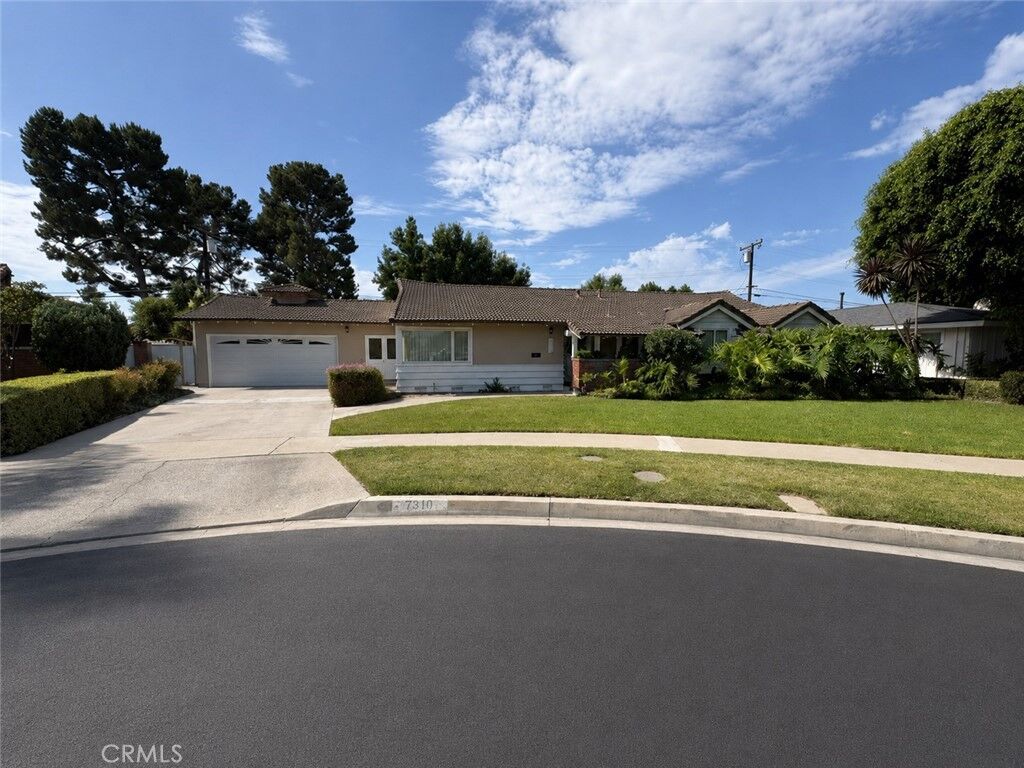 Property Photo: 2310 W Ramm CA 92804