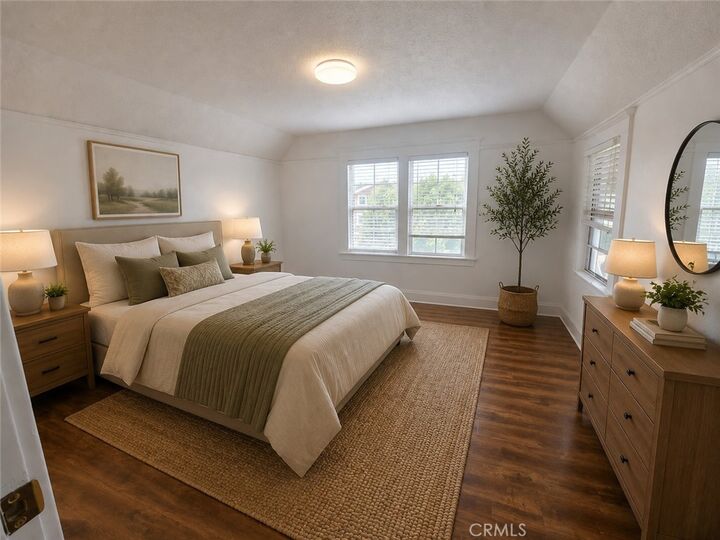 Property Photo:  1628 S Van Ness  CA 90019 