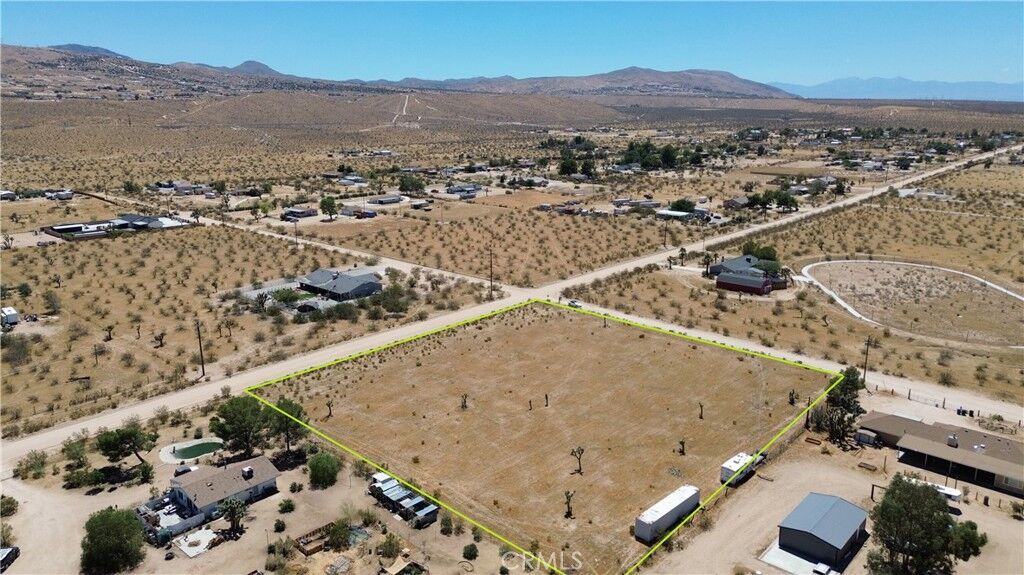 Property Photo: 43519308 Desert View Road CA 92308