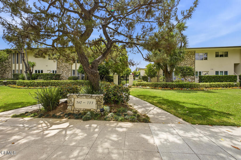 Property Photo: 757 E Orange Grove Boulevard 1 CA 91105
