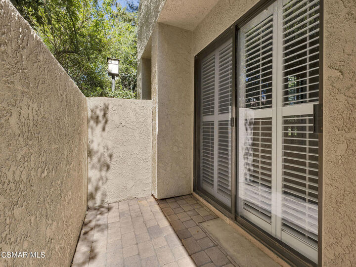 Property Photo:  185 McAfee Court  CA 91360 