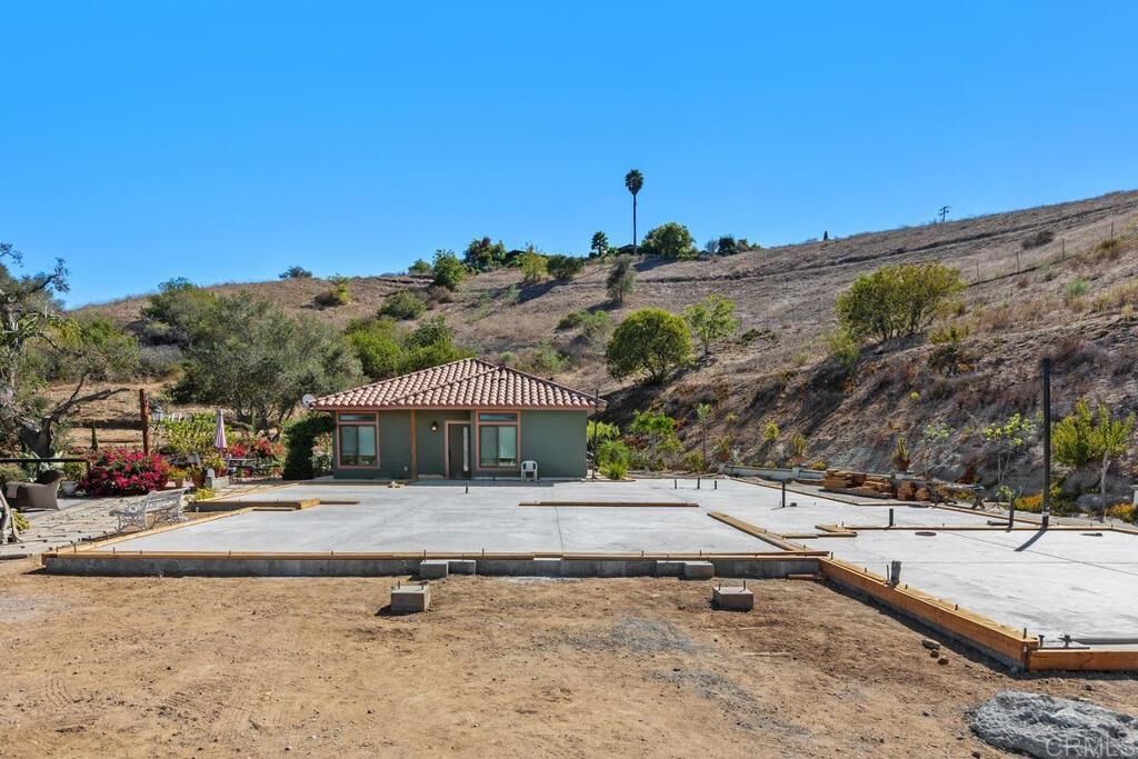 Property Photo:  2777 Kingridge Drive  CA 92028 