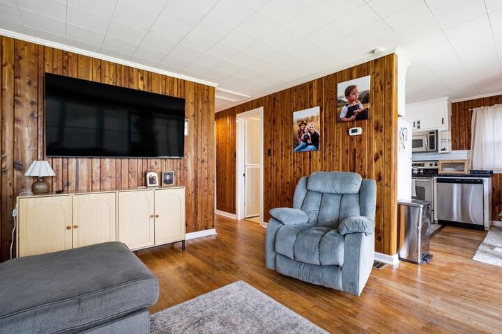 Property Photo:  307 Miller St  TN 38570 