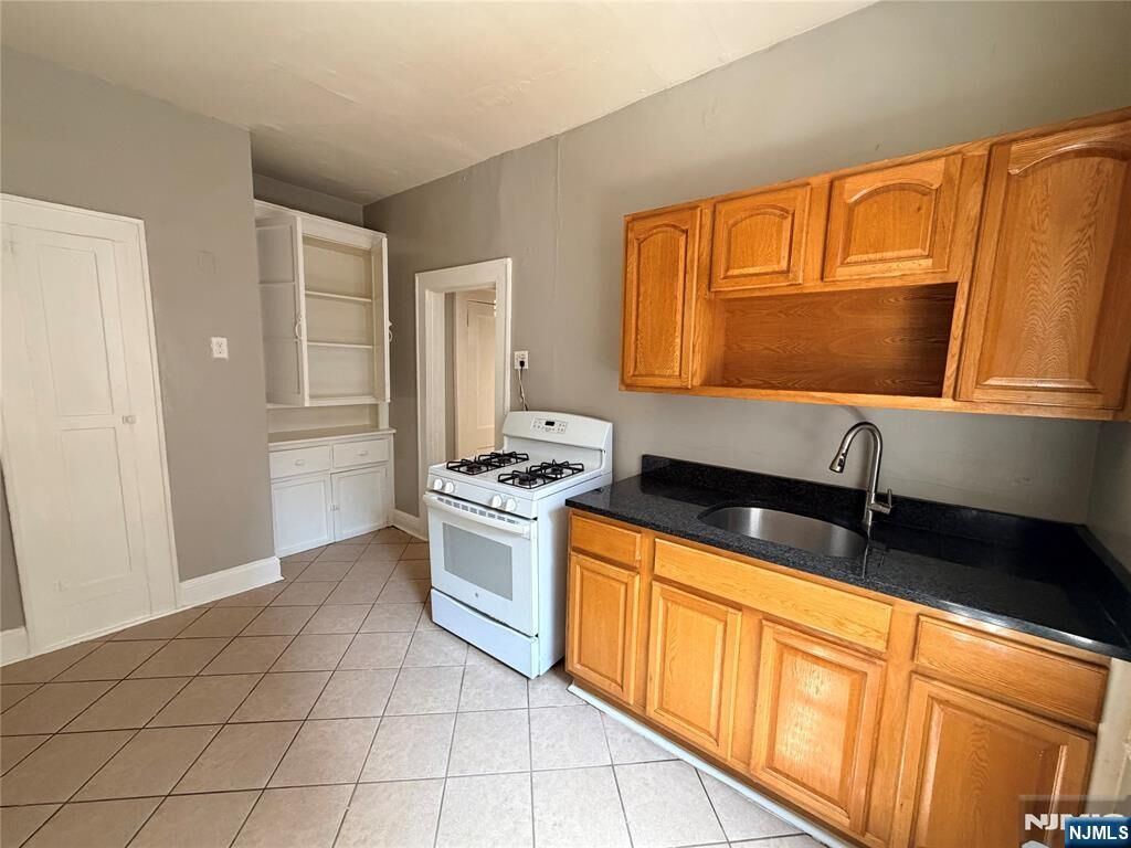 Property Photo: 16 Irving Street B1 NJ 07104