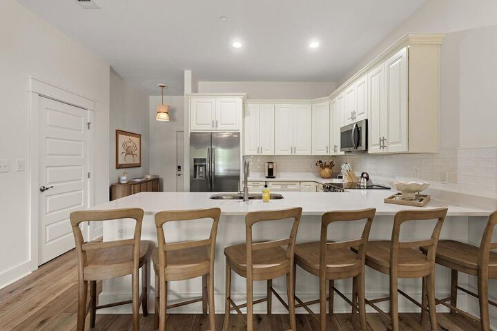Property Photo: 124 Court Street 201 MS 39520
