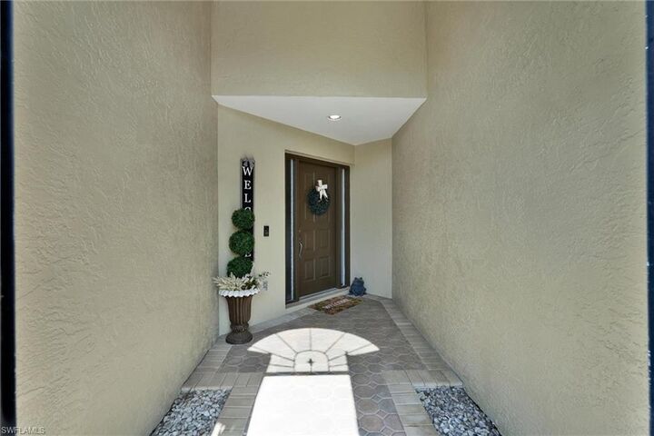 Property Photo: 453 Countryside Dr FL 34104