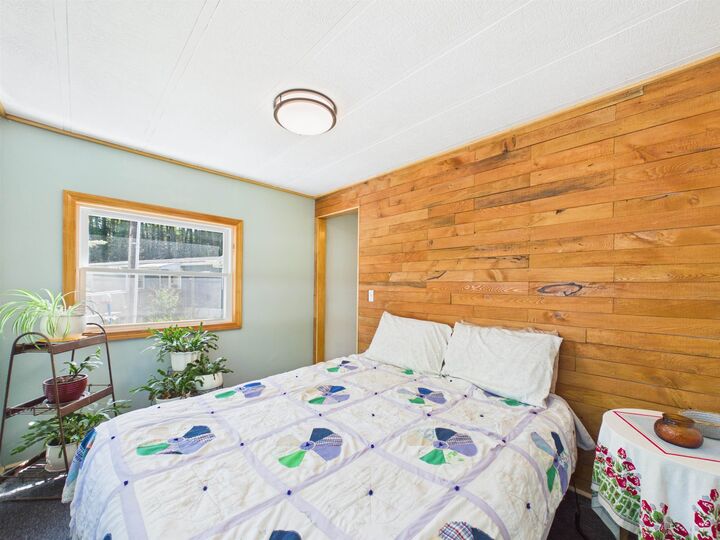 Property Photo:  25 Finch Street  NH 03431 