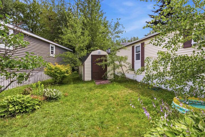 Property Photo:  22 Yeadon Drive  NS B4E 2Z4 