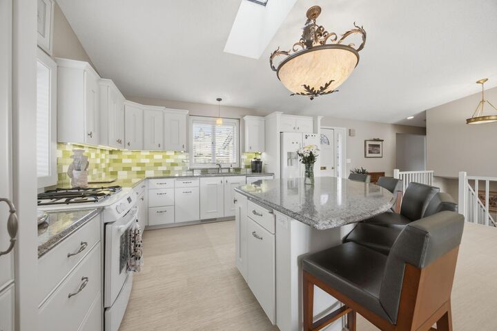Property Photo:  501 Brook Lane  MN 56301 