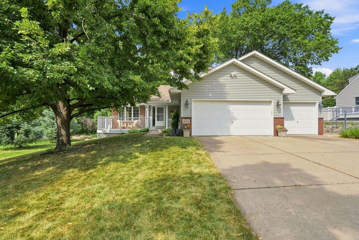 Property Photo:  3393 Owasso Street  MN 55126 