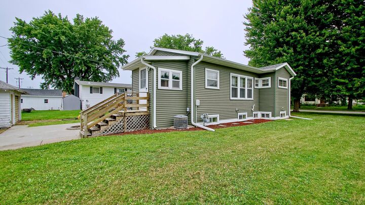 Property Photo:  404 1st Avenue SE  MN 55963 