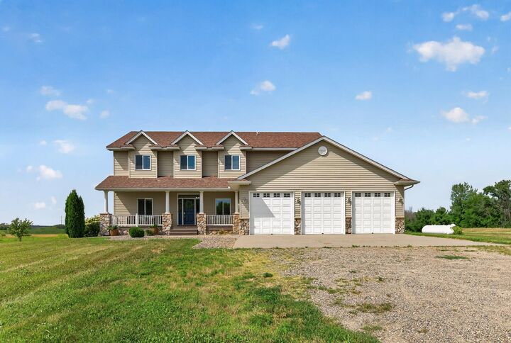 Property Photo:  6040 Woodland Trail  MN 55357 
