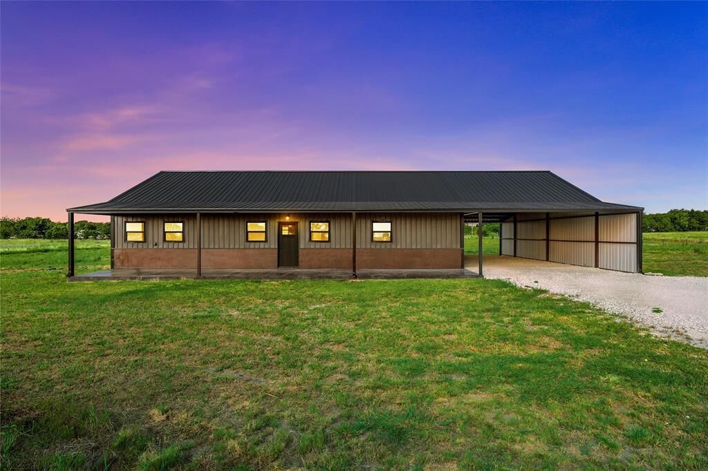 Property Photo: 611 Talbert Ranch Road TX 76633