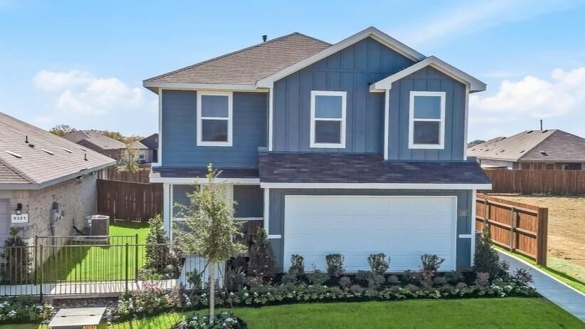 Property Photo: 4124 Woodhill Bend Drive TX 76036