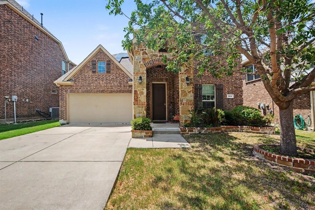 Property Photo:  604 Darby Lane  TX 75072 