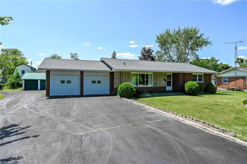 Property Photo:  1 Keen Street  ON N0A 1J0 
