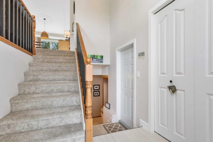 Property Photo:  8 Pritchard Close  AB T4S 1W3 