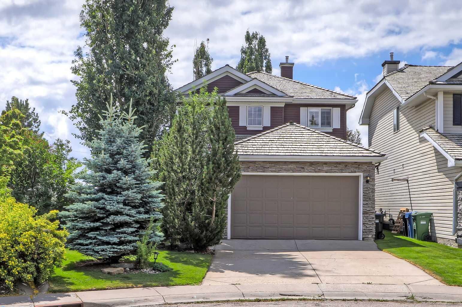 Property Photo: 46 Spring View SW AB T3H 3S7
