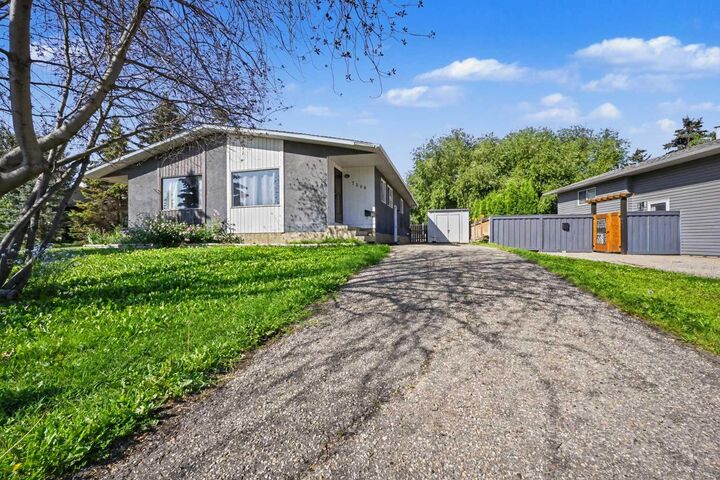 7208 99A Street — photo 1