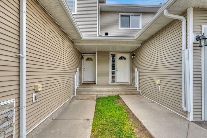 Property Photo: 127 Hillview Terrace AB T1P 1X3