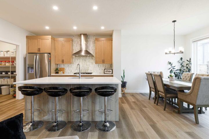Property Photo:  18 Legacy Reach Park SE  AB T2X 5C5 
