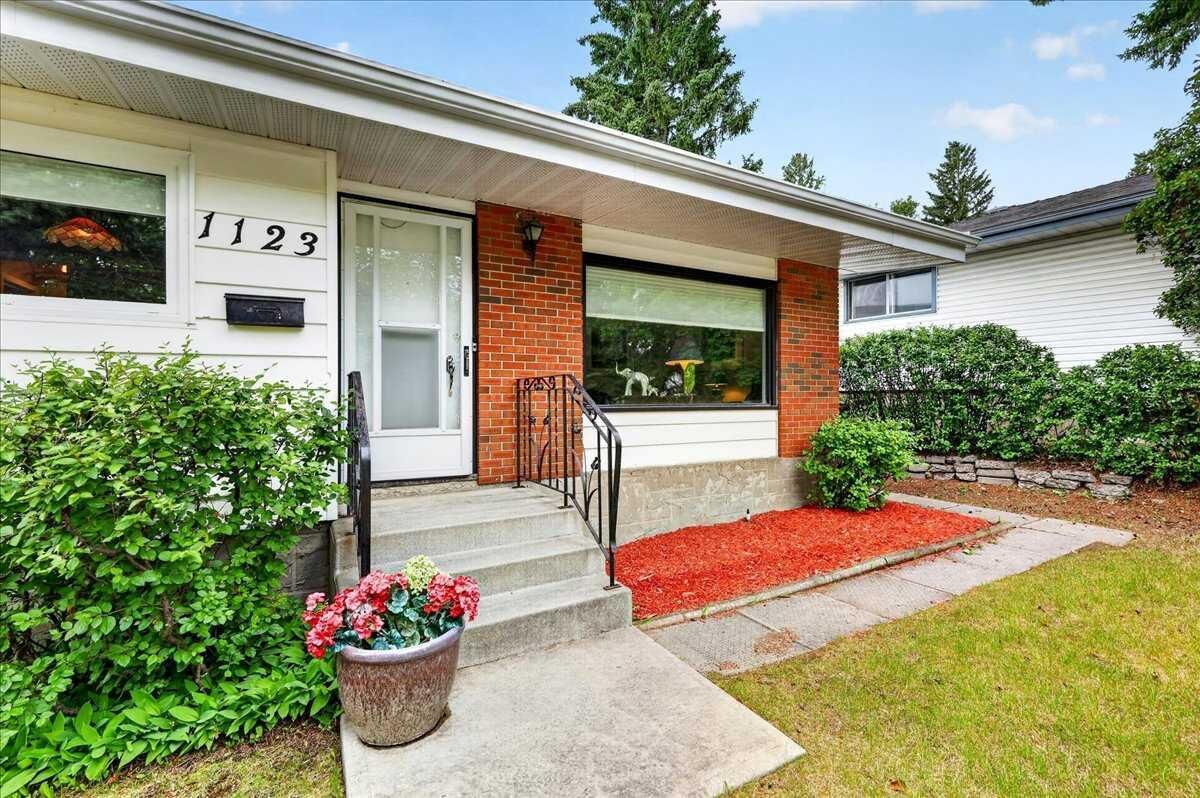 Property Photo:  1123 48 Avenue NW  AB T2K 0J6 
