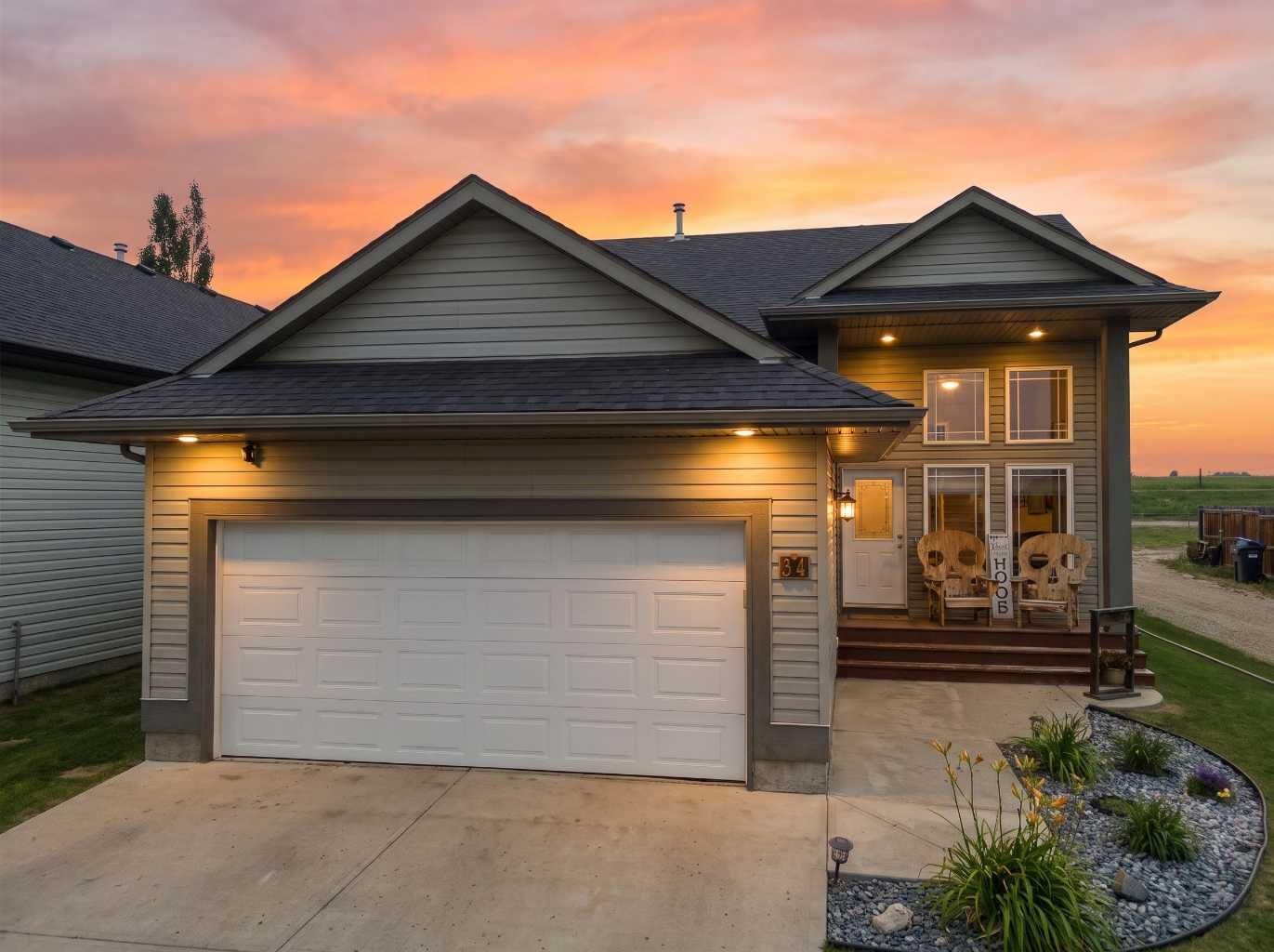 Property Photo:  34 Wilkinson Circle  AB T4S 2N8 