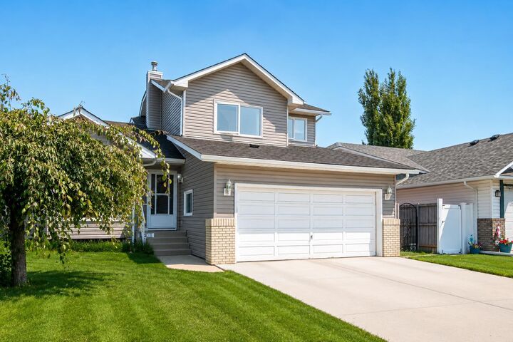 136 Harvest Hills Drive NE — photo 1