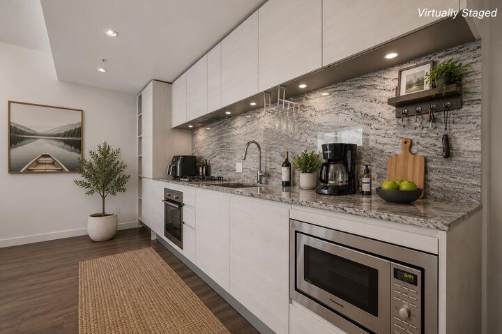 Property Photo:  310 12 Avenue SW 2903  AB T2R 1B5 