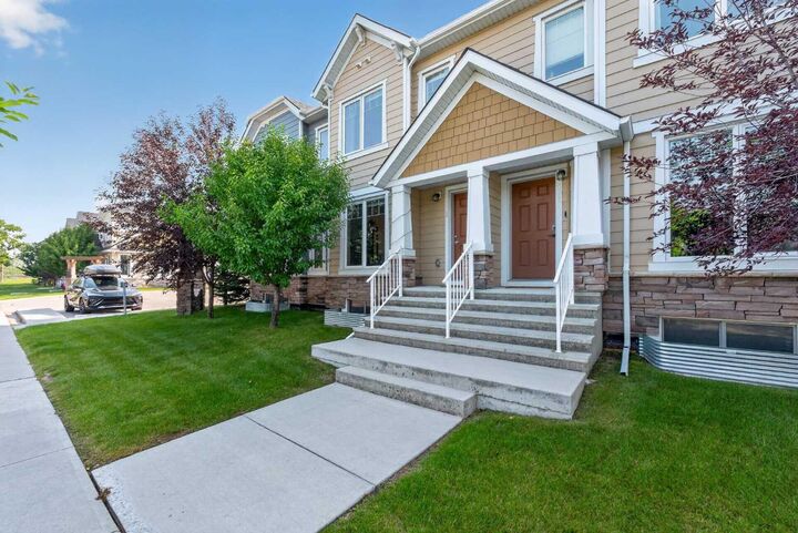 Property Photo:  2400 Ravenswood View SE 102  AB T4A 0V7 