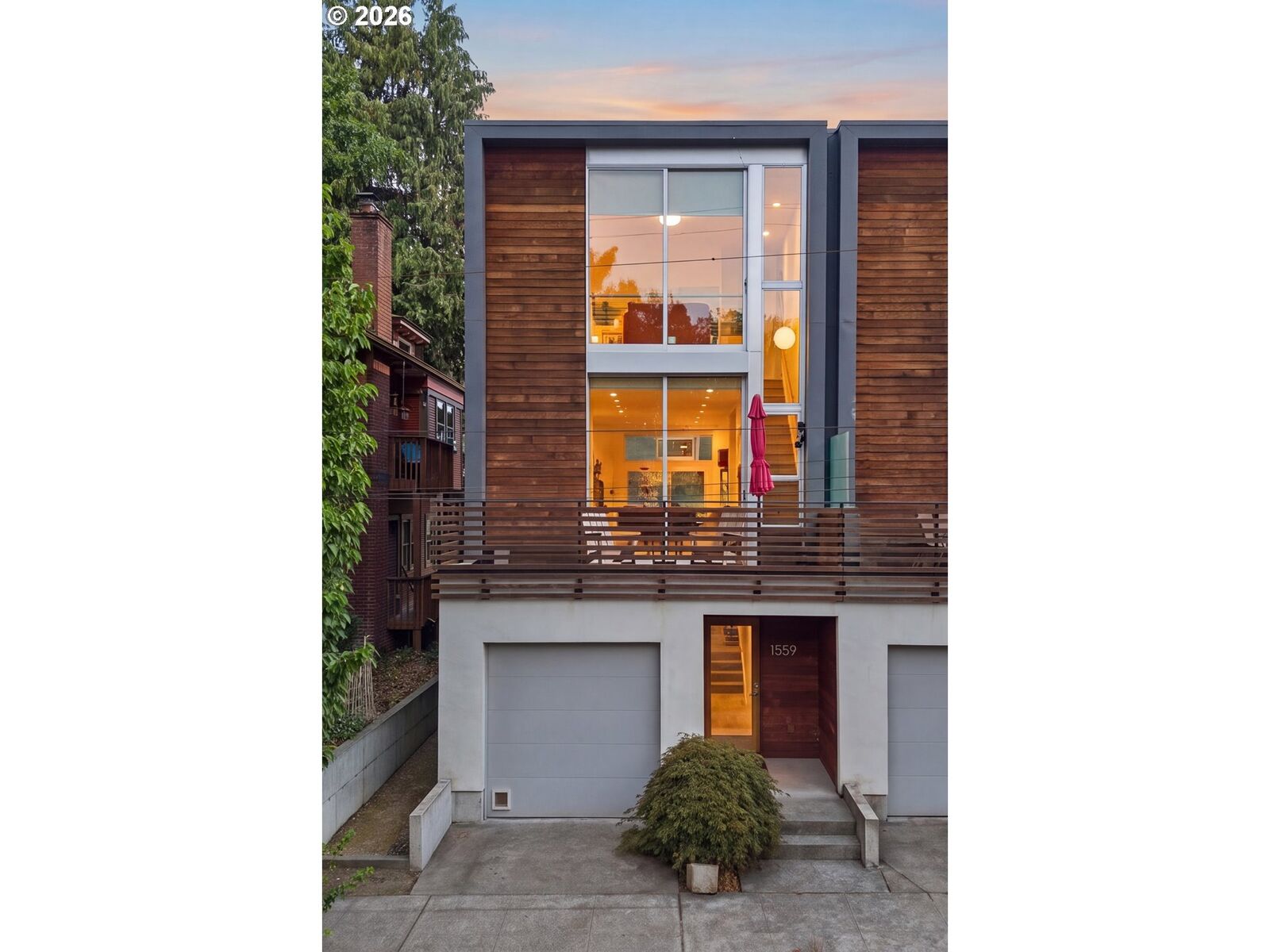 Property Photo:  1559 SE Ankeny St  OR 97214 