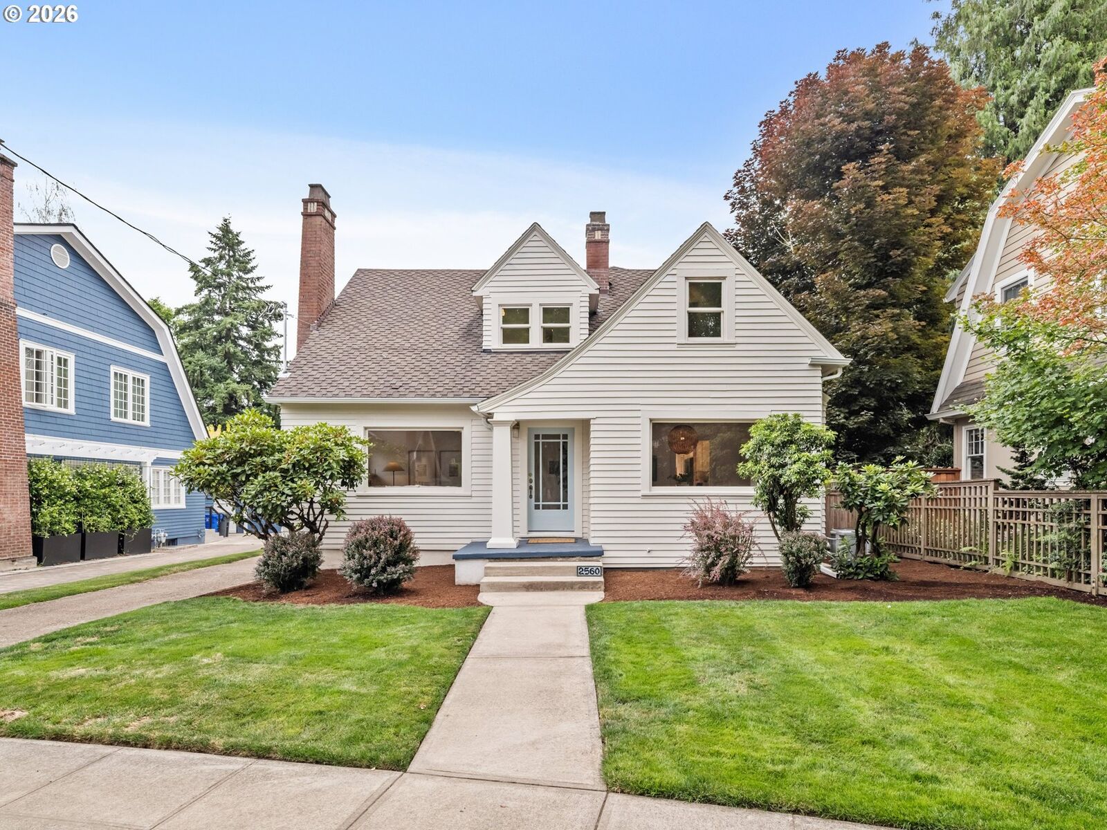 Property Photo:  2560 NE 30th Ave  OR 97212 