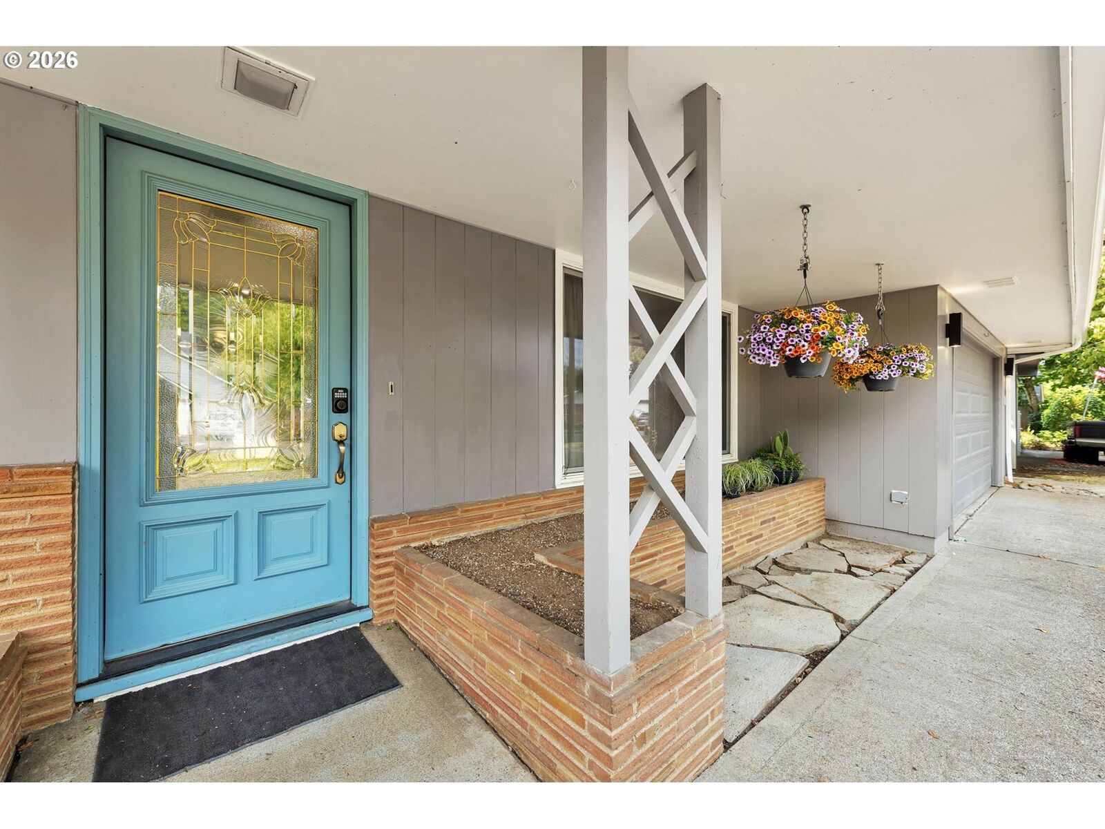 Property Photo:  4704 NW Grant St  WA 98663 