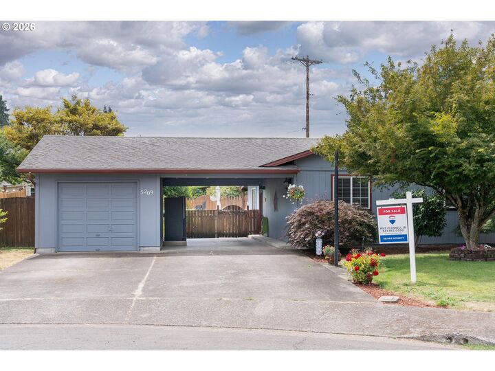 Property Photo:  5209 G St  OR 97478 