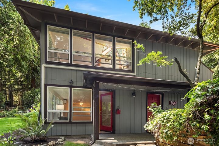 Property Photo:  11469  Kallgren Road NE  WA 98110 
