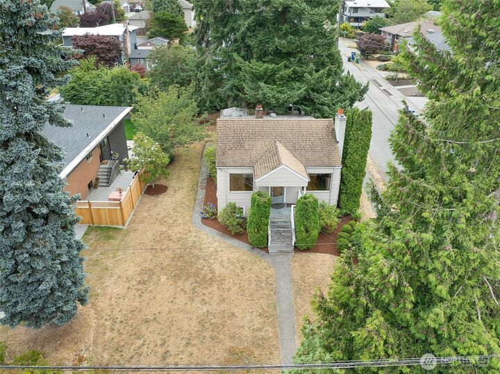 Property Photo:  9002  2nd Avenue NE  WA 98115 