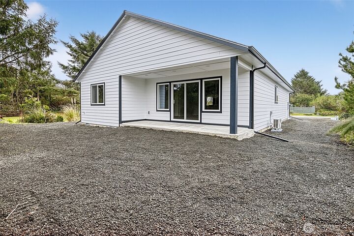Property Photo:  130  Glover Court NE  WA 98569 