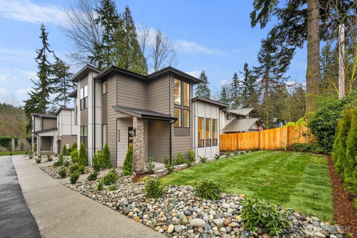 Property Photo: 5014 114th Avenue NE 1 WA 98033