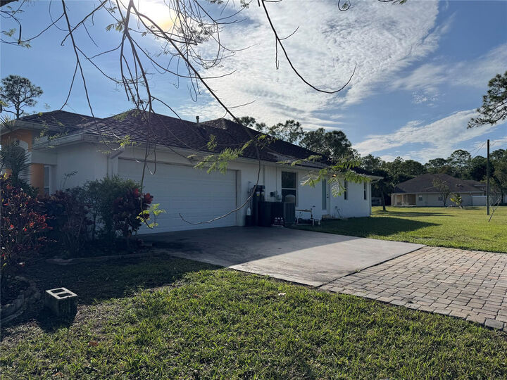 Property Photo: 7579 Coconut Boulevard FL 33412