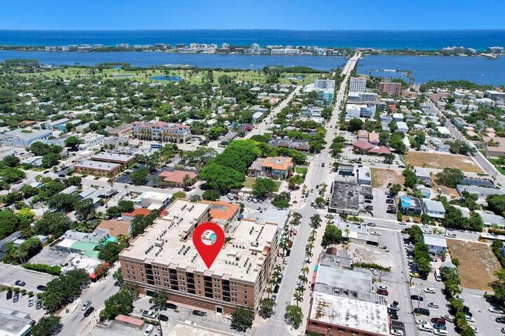 Property Photo:  511 Lucerne Avenue 613  FL 33460 